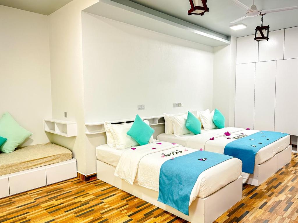 Dive Hotel Fulhadhoo - 4